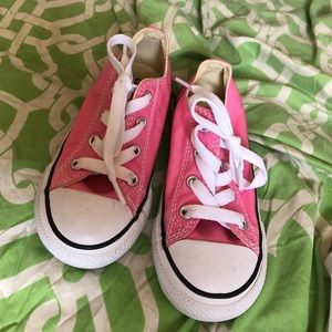 Girls converse